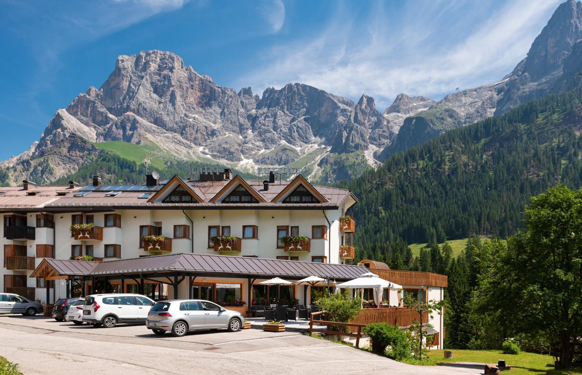 Hotel Europa San Martino Di Castrozza Exterior photo